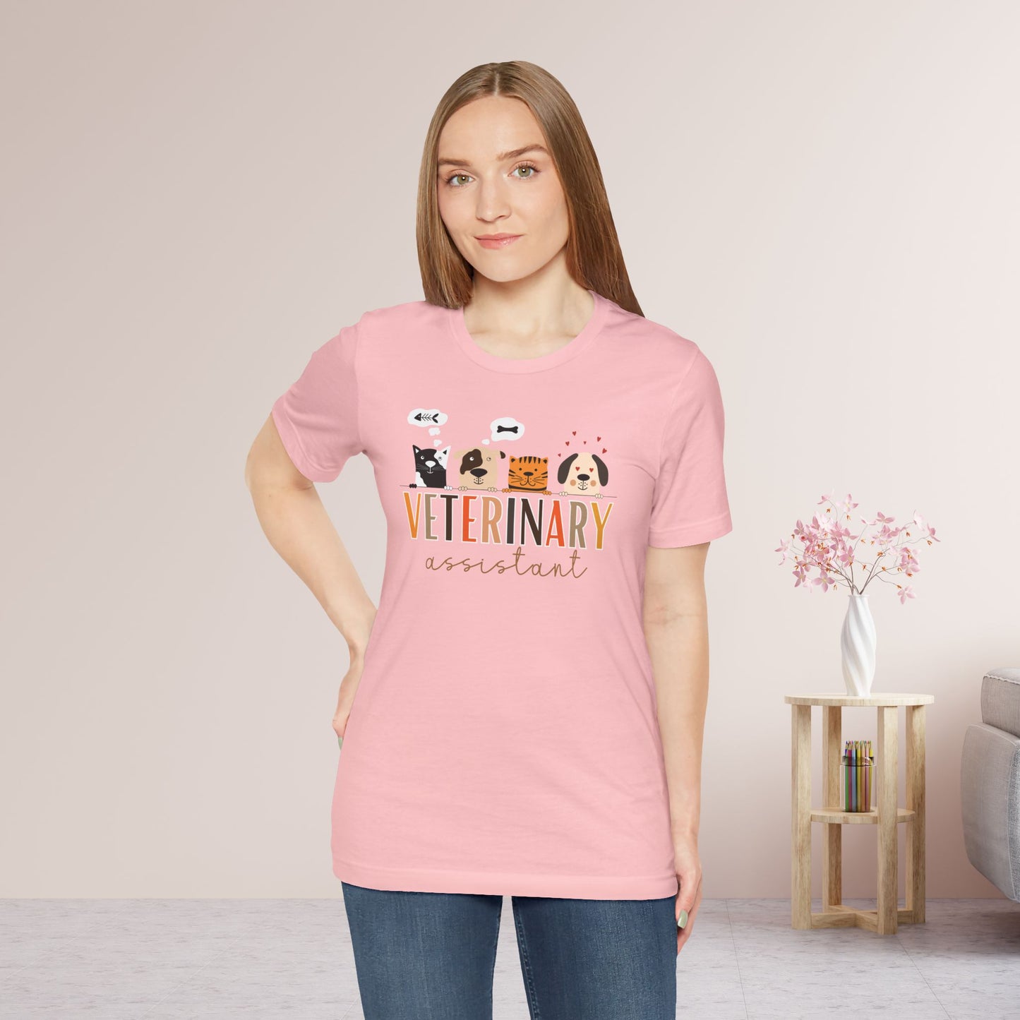 Cute Veterinary Assistant Soft Cotton Tee with Dogs and Cats for VET Assistant
