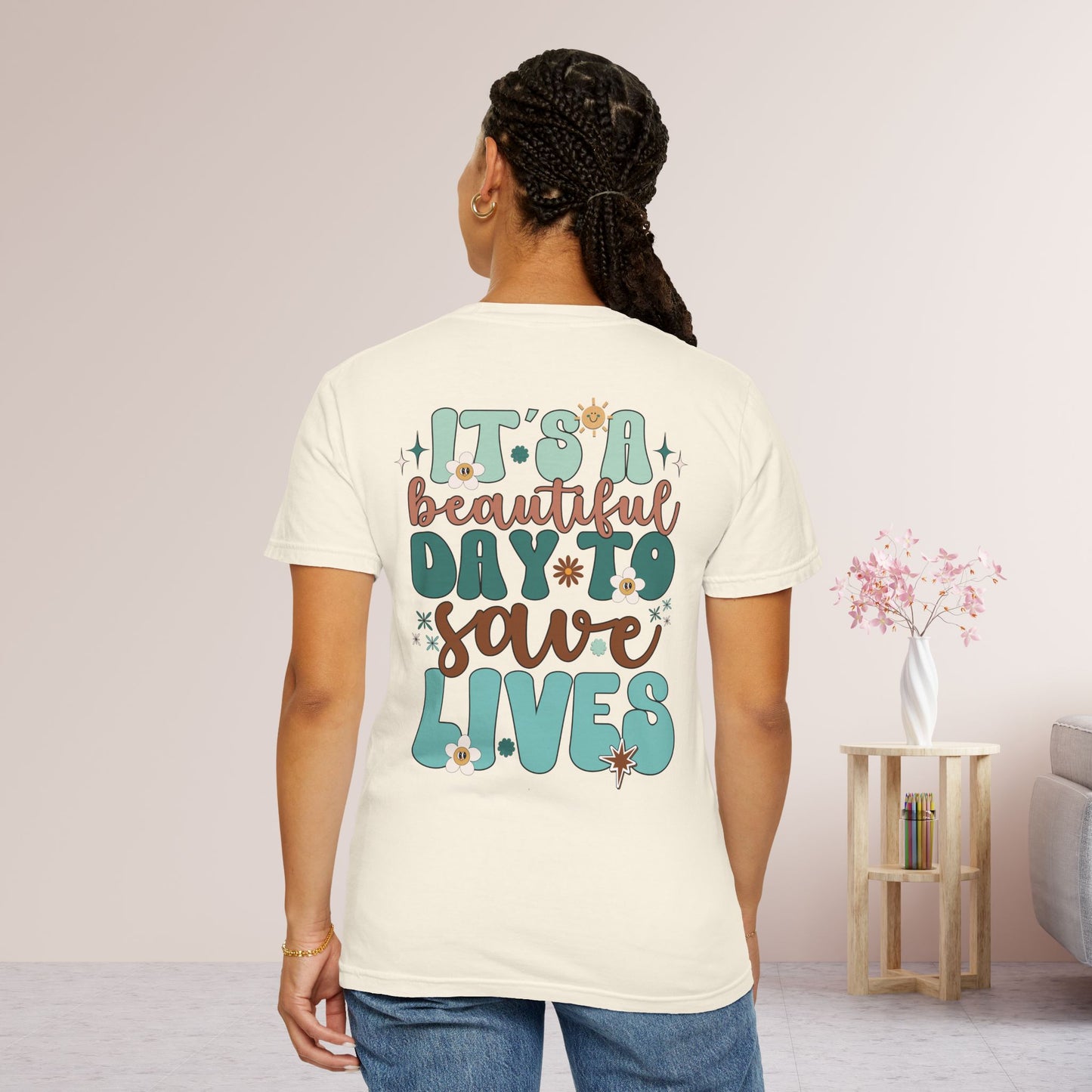 Comfort Colors Groovy Nurse Shirt - It's a Beautiful Day to Save Lives Tee